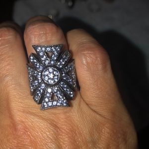 Tanzanite cross style ring. Size 6 6.5